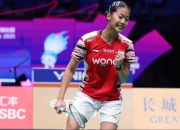 Putri KW Kalah di Semifinal Kejuaraan Dunia BWF 2025 oleh Akane Yamaguchi