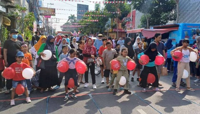Lomba Agustusan Meriahkan CFD Kediri Sambut HUT ke-80 RI