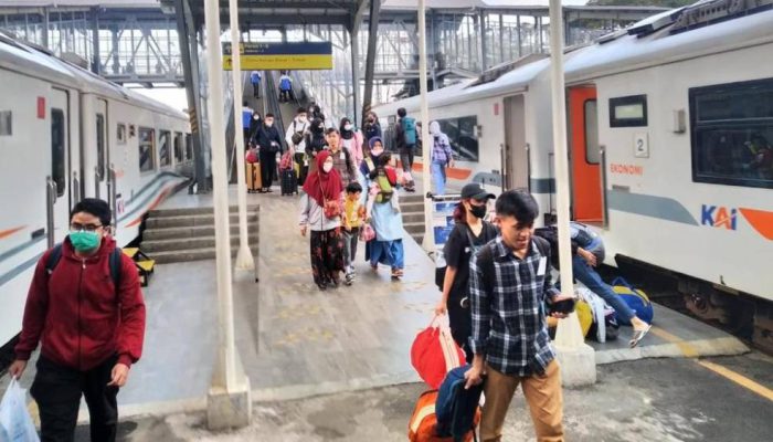 KAI Rayakan HUT ke-80 dengan Diskon Tiket Hingga 20 Persen