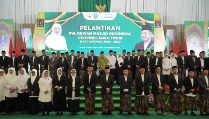 Wagub Emil Hadiri Pelantikan PW DMI Jatim 2025–2030 dan Launching Kitab Nashaih Al-Jailani