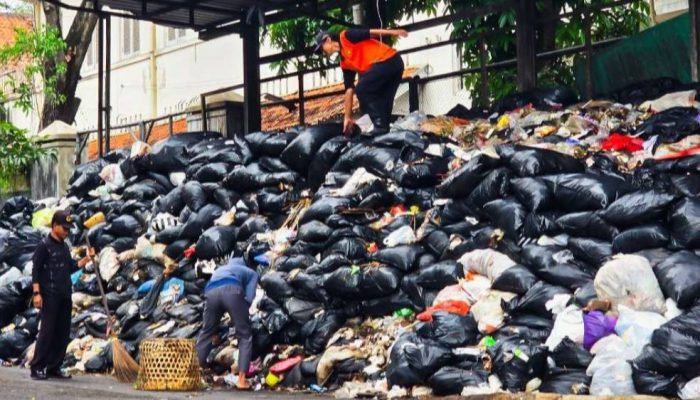 Krisis Sampah di Yogyakarta: 2.000 Ton Menumpuk, Pemkot Siapkan Langkah Darurat dan Jangka Panjang