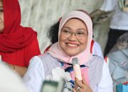 Ida Fauziyah bersama Masyarakat Tandatangani Petisi Agar Rahayu Saraswati Tetap di DPR