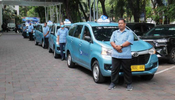 Jurnalis Rasakan Pengalaman Naik Taksi BBG dalam Sosialisasi Anugerah Jurnalistik Pertamina 2025