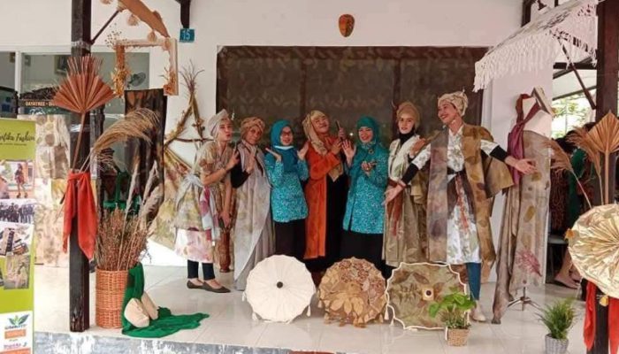 Pertamina Dukung Shantika Fashion: UMKM Ramah Lingkungan yang Berdayakan Perempuan Tangguh Surabaya