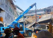 Tim SAR Gunakan Alat Berat Evakuasi Korban Ambruknya Ponpes Al-Khoziny Sidoarjo