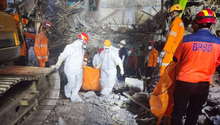 Korban Runtuhnya Ponpes Al-Khoziny Sidoarjo Bertambah, 8 Jenazah Ditemukan dalam Semalam