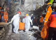 Korban Meninggal Ponpes Al-Khoziny Bertambah Jadi 52 Orang, Evakuasi Terus Dilakukan Hingga Malam