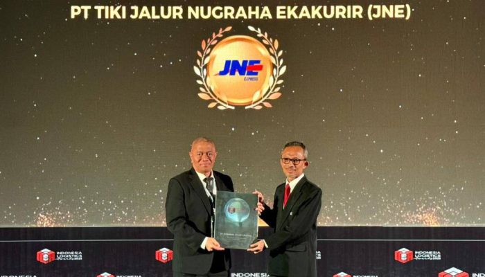 Kinerja Unggul di Sektor Logistik, JNE Sabet Courier of The Year ILA 2025