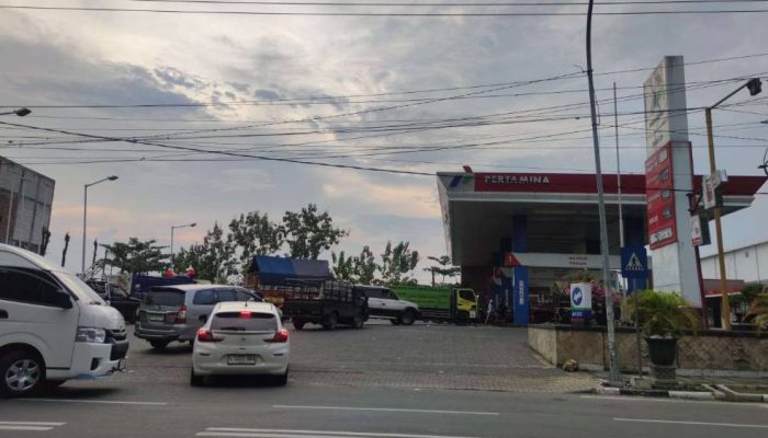 Pasokan Solar Dikebut, Pemkab Bojonegoro Tindaklanjuti Laporan Antrean