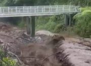 Banjir Bandang Rendam Pemandian Air Panas Guci