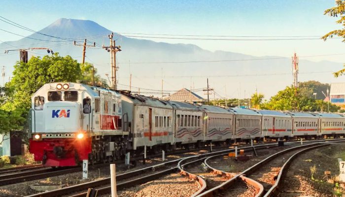 Pasca Banjir, Kereta Pekalongan-Sragi Bisa Melintas dengan Kecepatan 30 Km/Jam