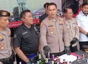 Polres Jombang Bongkar Gudang Miras Ilegal di Jogoroto