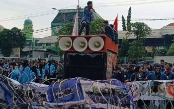Mahasiswa Desak DPRD Jatim Suarakan Lima Isu Nasional
