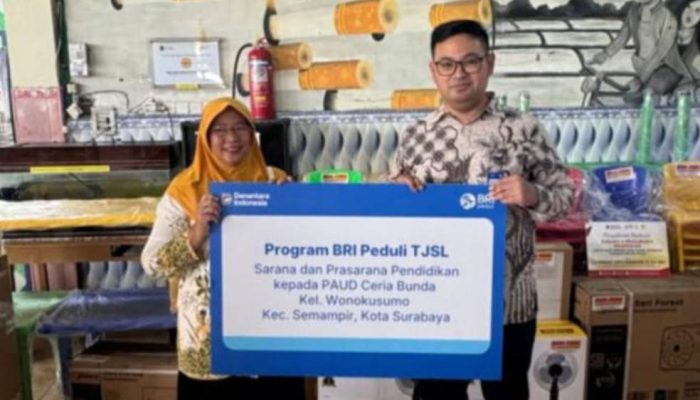 BRI Kertajaya Serahkan Bantuan Sarana Pendidikan Senilai Rp72,8 Juta untuk PAUD Ceria Bunda