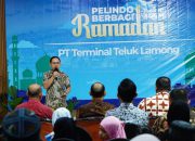 Pelindo Berbagi Ramadhan, Terminal Teluk Lamong Bagikan Sembako dan Santunan Anak Yatim