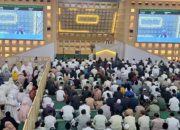 Idulfitri 1447 H: Ribuan Jemaah Padati Masjid Raya Islamic Center Jatim, Khatib Tekan Kan Pentingnya Menjaga Lisan