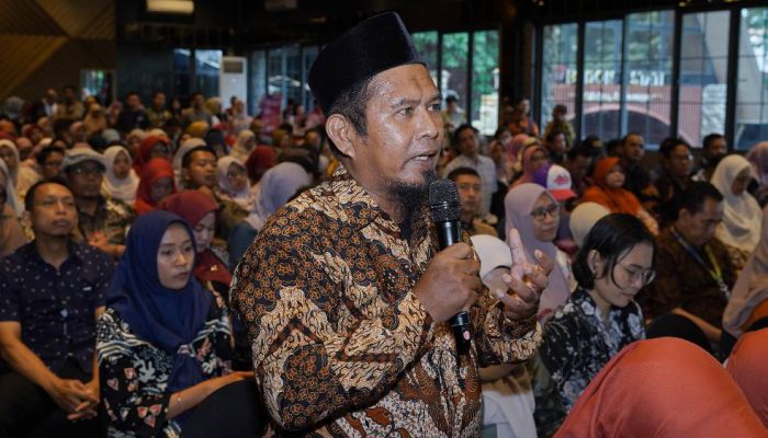 Telkomsel Gelar Pelatihan Digital untuk Guru Surabaya Melalui “Terpujilah GURU”