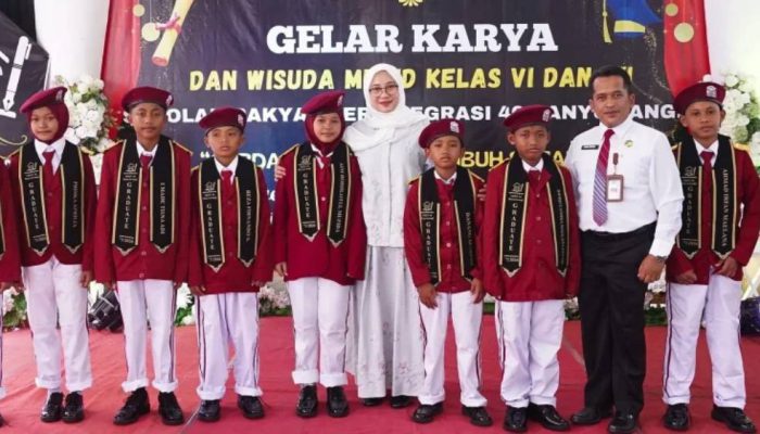 Sekolah Rakyat Banyuwangi Antar Tiga Siswa Menuju Masa Depan