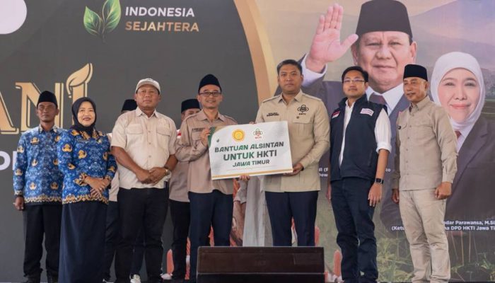 Yayasan STAPA Center dan HKTI Perkuat Produktivitas Petani Lewat Bantuan Mesin Panen dan Olah Tanah