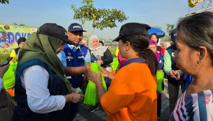 Program DOKAR TPS Diserbu Warga Lakarsantri, 200 Paket Pangan Bergizi Ludes dalam Dua Jam