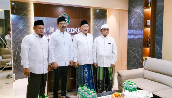 Gus Ipul Tinjau Kesiapan Penginapan Peserta Muktamar ke-35 NU di Tambakberas