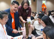 FWD Insurance Dorong Inklusi Keuangan Generasi Muda Melalui Program JA SparkTheDream di Surabaya