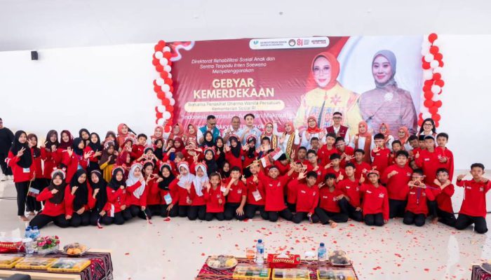 HUT ke-81 RI, Fatma Saifullah Ajak Siswa Sekolah Rakyat Lampung Rajin Belajar