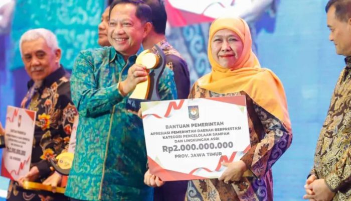 Jatim Raih Penghargaan Pengelolaan Sampah, Khofifah Dorong Solusi PSEL