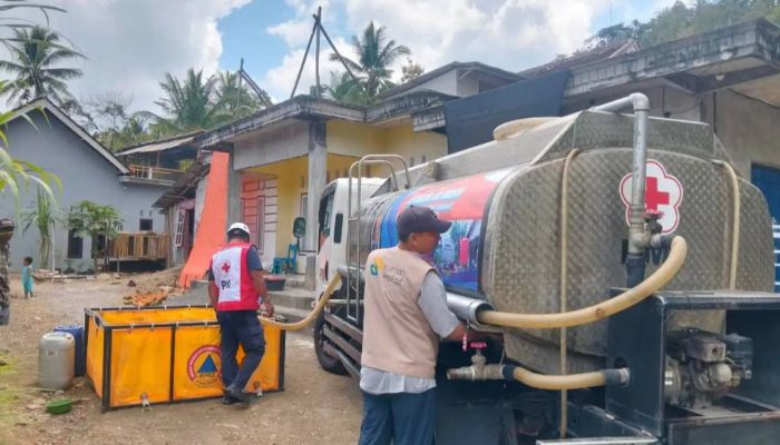 BPBD Malang Tangani Karhutla, 8.479 Warga Terdampak Kekeringan
