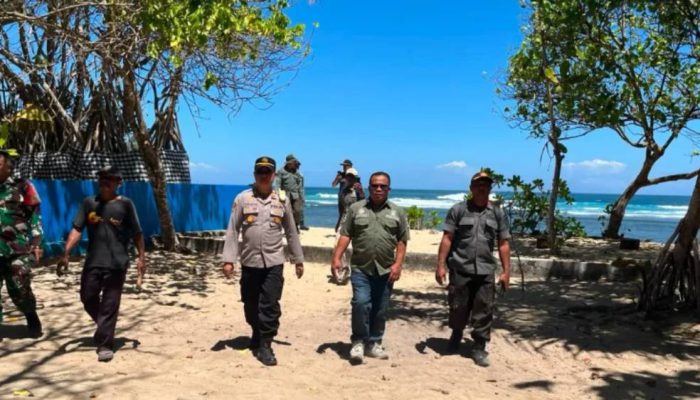 Polres Malang Tingkatkan Patroli di Pantai Balekambang, Wisatawan Diimbau Tak Berenang