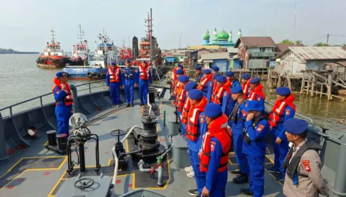 Polri Kerahkan 3 Kapal dan Helikopter Perkuat Pencarian KM Virgo Transport 8