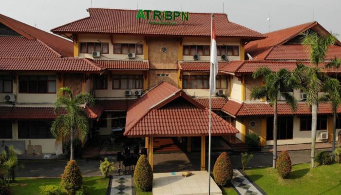 KPK Sita Dokumen dan Perangkat Elektronik Saat Geledah BPN Jatim