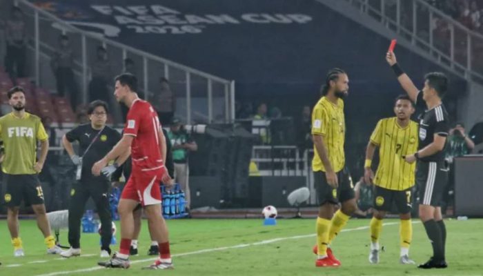Thom Haye Kartu Merah, Indonesia Dipaksa Berbagi Poin 0-0 dengan Malaysia