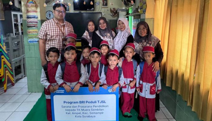 TK Muara Sembilan Surabaya Terima Bantuan Sarana Pendidikan dari BRI