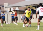 De Red FC Siapkan Rotasi di I.League Cup, Aji Santoso Tunggu Jadwal Resmi