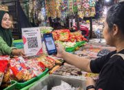BRI Surabaya Perkuat Digitalisasi Pasar Keputran Lewat Fasilitas WiFi dan QRIS