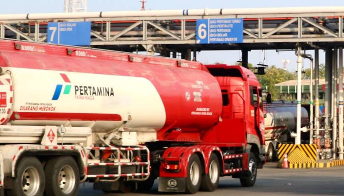 Perkuat Pasokan BBM Jatim, Pertamina Jatimbalinus Gelontorkan 31 Juta Liter Solar ke FT Tuban