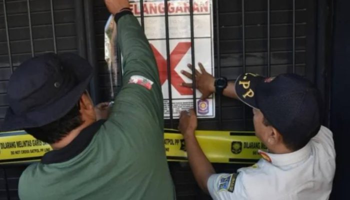 Toko hingga Rumah Penjual Miras Ilegal Jadi Sasaran Satpol PP Surabaya